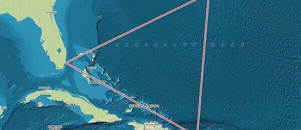 Bermudský trojúhelník se nachází mezi Bermudami, Miami na Floridě a Portorikem.
