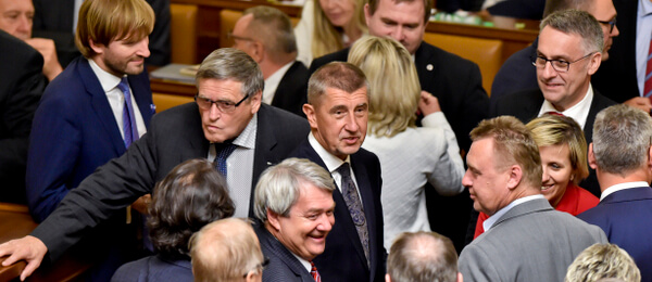 Politika, poslanecká sněmovna, Andrej Babiš, Vojtěch Flip a další politici - Zdroj ČTK, Šimánek Vít