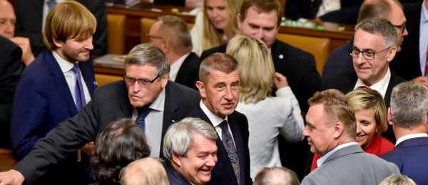 Politika, poslanecká sněmovna, Andrej Babiš, Vojtěch Flip a další politici - Zdroj ČTK, Šimánek Vít