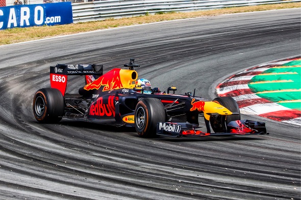 F1, Nizozemský závod formule jedna, Daniel Ricciardo na okruhu Zandvoort - Zdroj Jens Mommens, Shutterstock.com