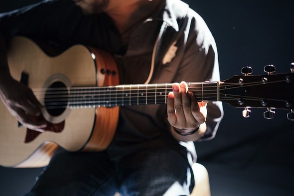 Country rádio naladíte po celé republice na různých frekvencích, ale také online