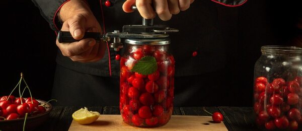 Jak správně zavařovat třešně? Podívejte se na jednouchý recept