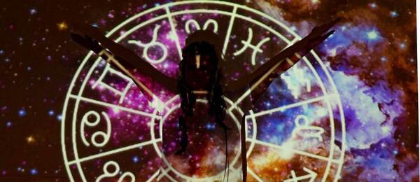Horoskop se symboly jednotlivých znamení zvěrokruhu